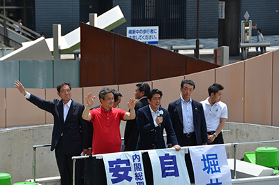 安倍総理来県（ＪＲ奈良駅前）