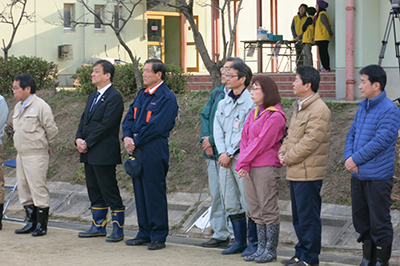 参加され皆さんに挨拶