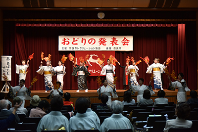 総おどりで踊られる皆さん