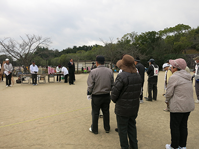 開会式で挨拶