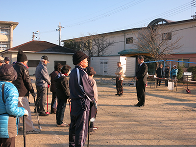 開会式で挨拶