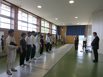 選手の皆さんに挨拶