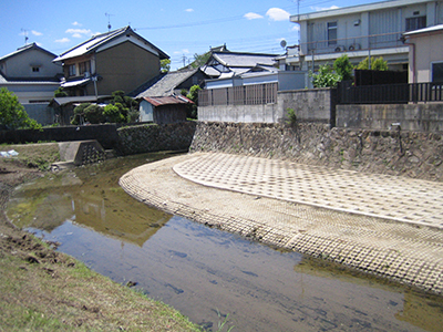 2.地蔵院川　R1.5.7撮影