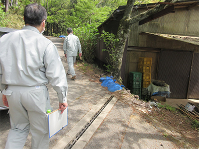 雨水流入する椎茸農場