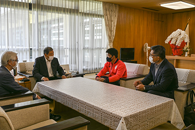 大野選手と歓談