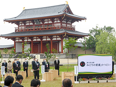 植樹に参加