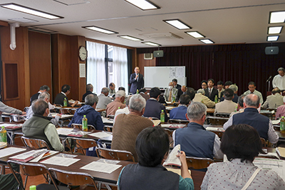 総会の様子
